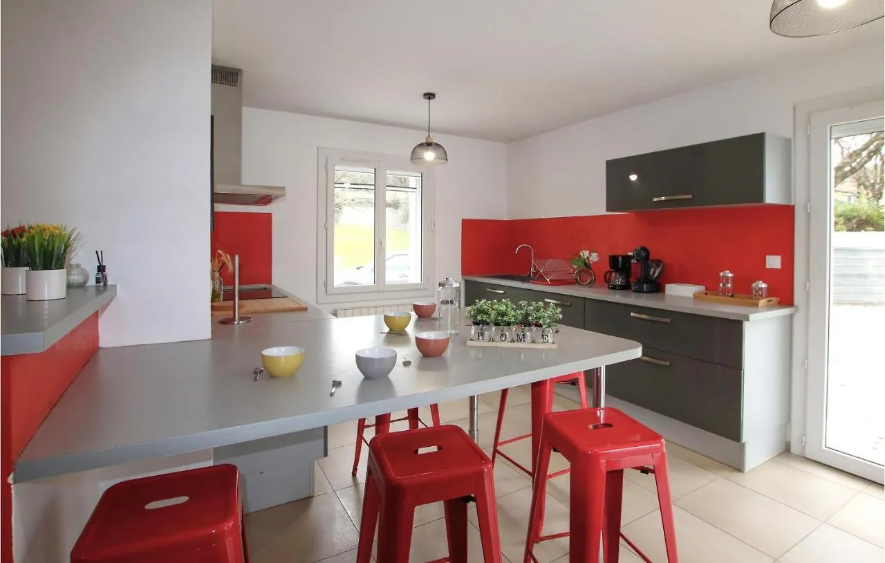 Holiday home Beautiful Home In Malataverne With Kitchen